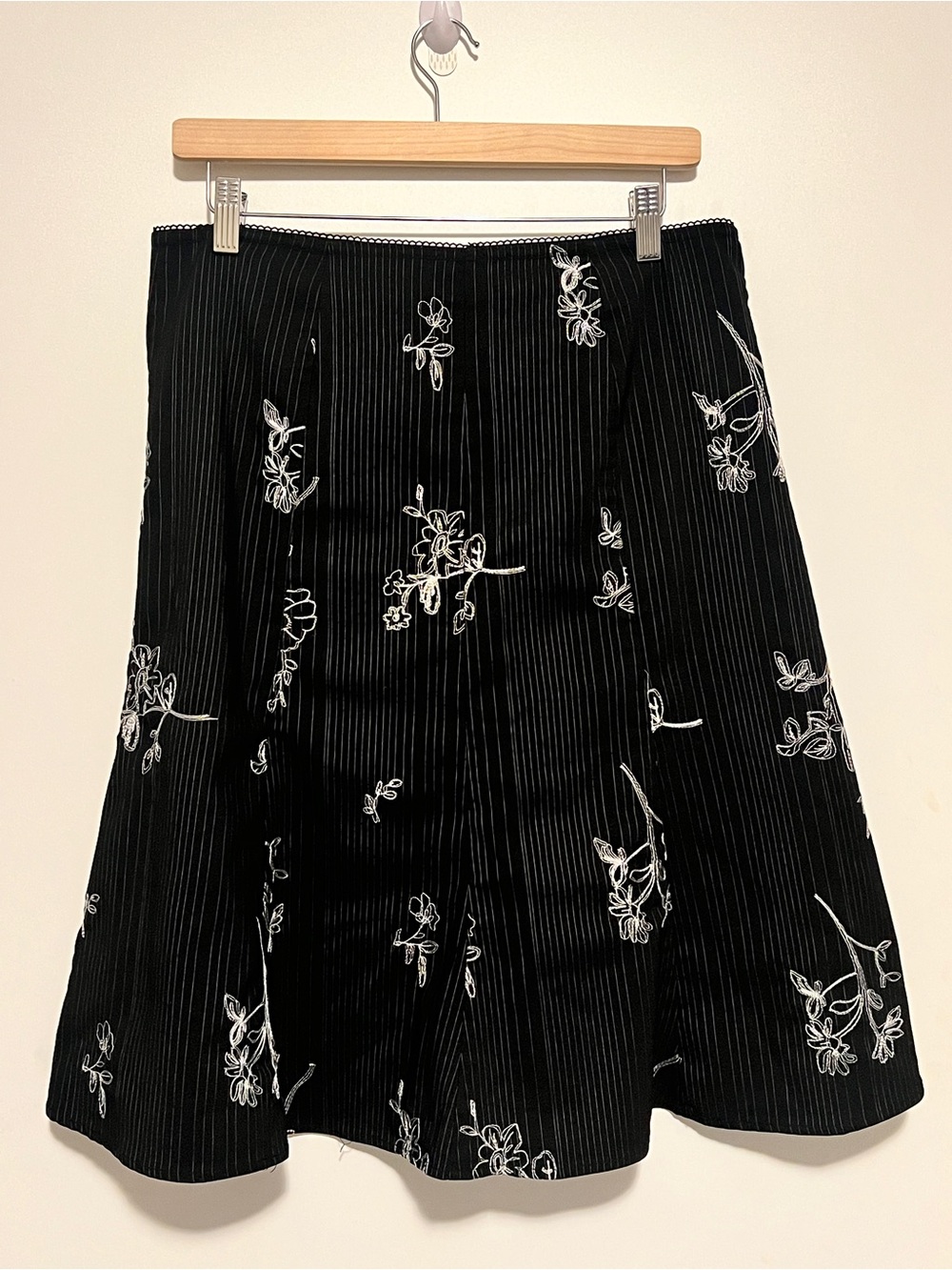 Vintage Y2K Black Pinstripe A-Line Skirt with White Floral Embroidery